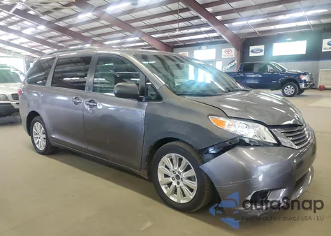 2015 Toyota Sienna Le z USA, uszkodzony, nr VIN 5TDJK3DC7FS105502